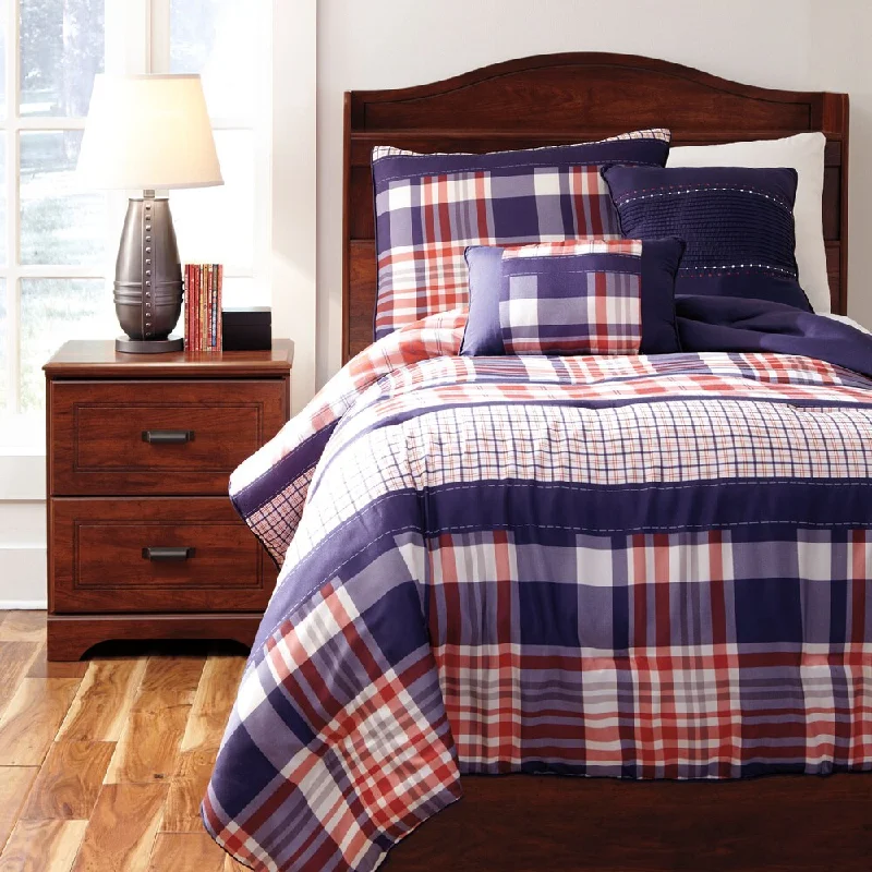 Cotton - filled comforters for a breathable and natural sleep experienceSignature Design by Ashley Milam Plaid Comforter