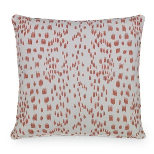 Velvet Pillows for a Touch of EleganceLes Touches Berry Brunschwig & Fil Pillow