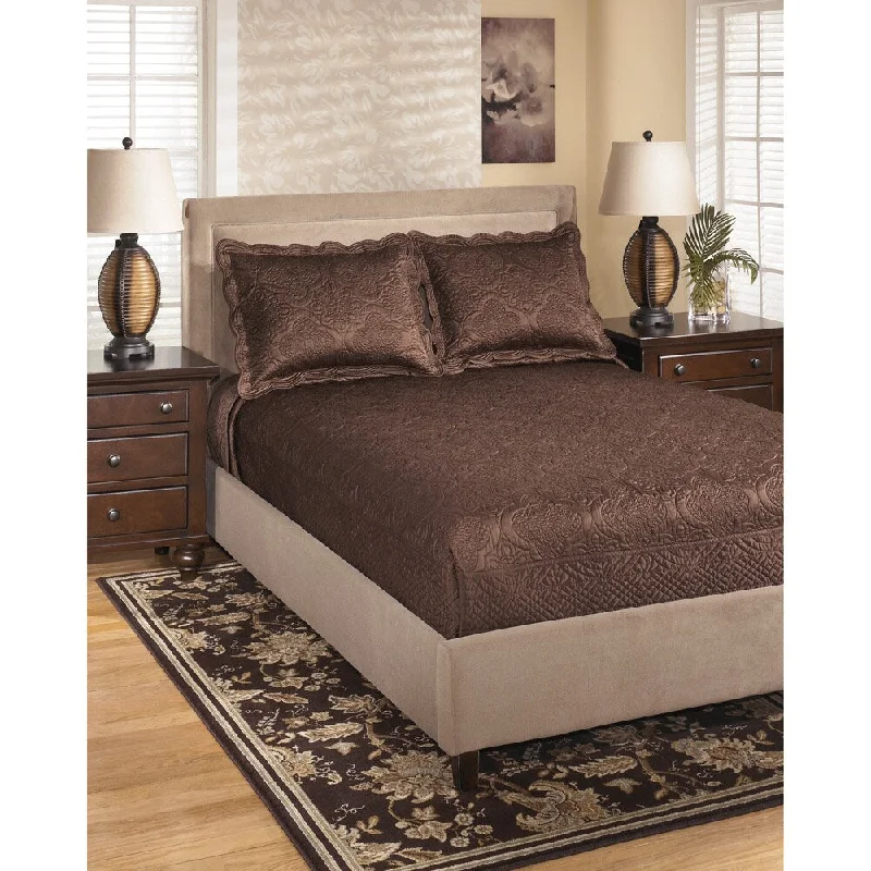 Cotton - filled comforters for a breathable and natural sleep experienceSignature Design by Ashley Laura Chocolate Textured Bedding Set