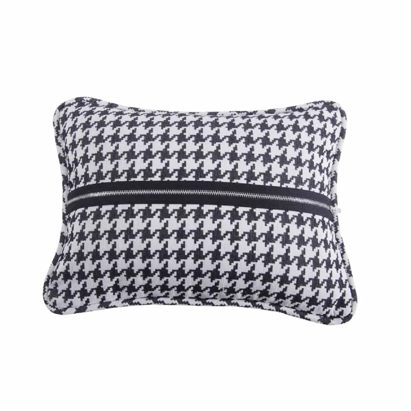 Velvet Pillows for a Touch of EleganceHamilton Houndstooth Piping & Zipper Pillow