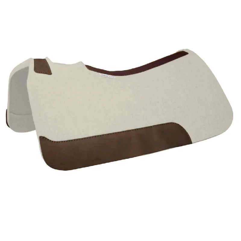 Microfiber blankets that are durable and easy to care for5 Star The Rancher Saddle Pad - Natural w/ Cinch Cutout