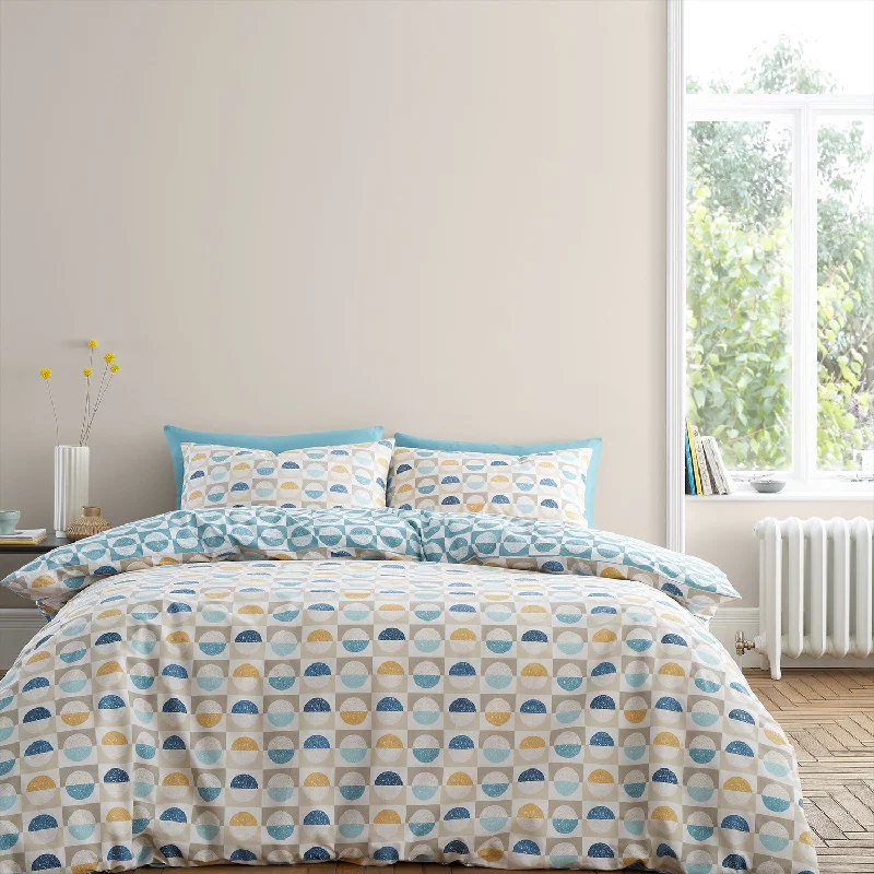 Budget - friendly duvet covers for first - time homebuyers or studentsBianca Hans Blue Retro Spot 200TC Cotton Duvet Cover Set