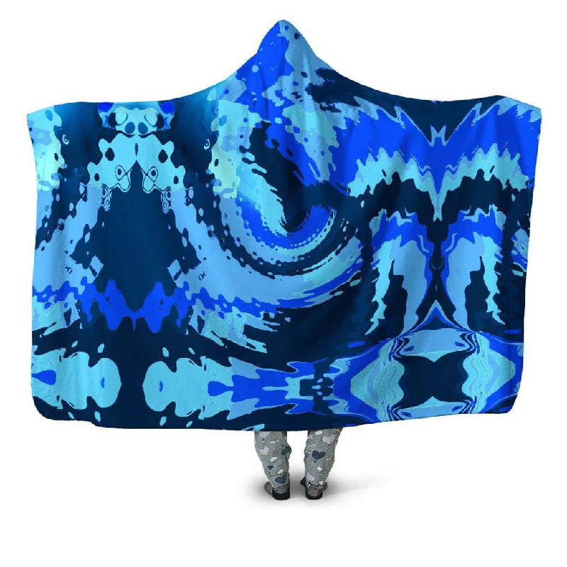 Alpaca wool blankets for a hypoallergenic and warm optionBlue Magic Hooded Blanket