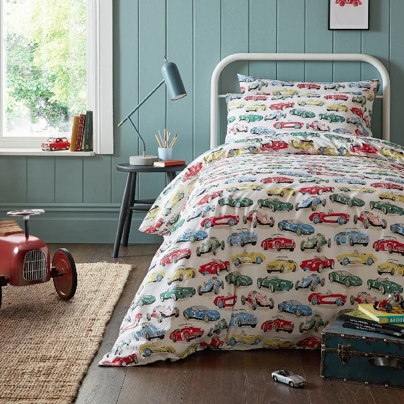 Allergy - friendly duvet covers for bedrooms with sensitive air qualityCath Kidston Vintage Cars 100% Cotton Duvet Set