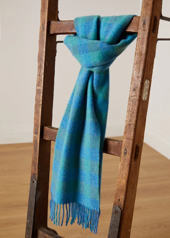 Alpaca wool blankets for a hypoallergenic and warm optionFoxford Blue & Green Check Lambswool Scarf