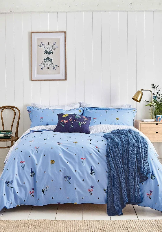 Light - blocking duvet covers for a better sleep during the dayJoules Pollinators Duvet Cover Set, Haze Blue