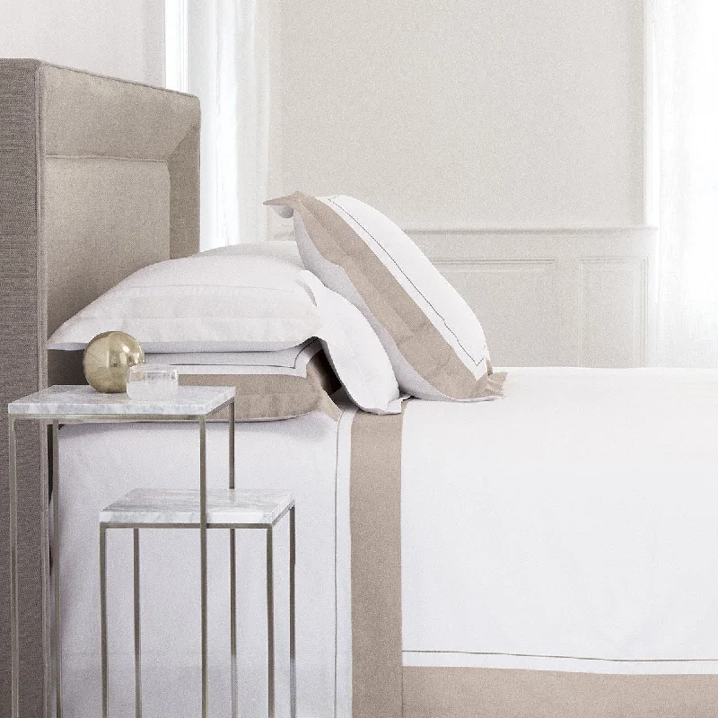 Button - closure duvet covers for a classic and secure fasteningLutece Pierre Bedding by Yves Delorme