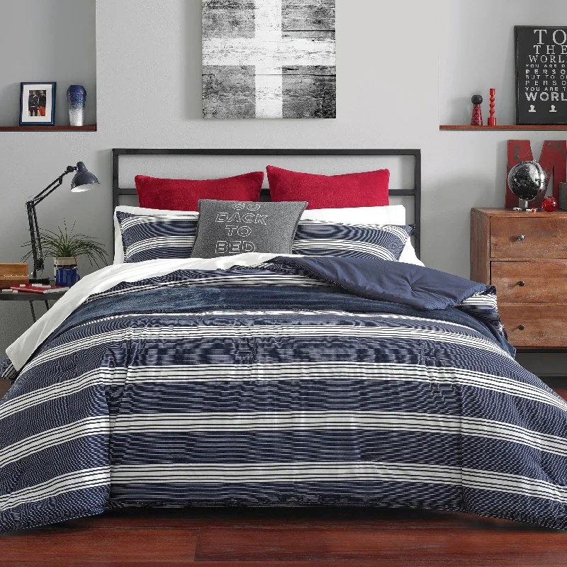 Button - closure duvet covers for a classic and secure fasteningNautica Craver Duvet Cover Set In Navy