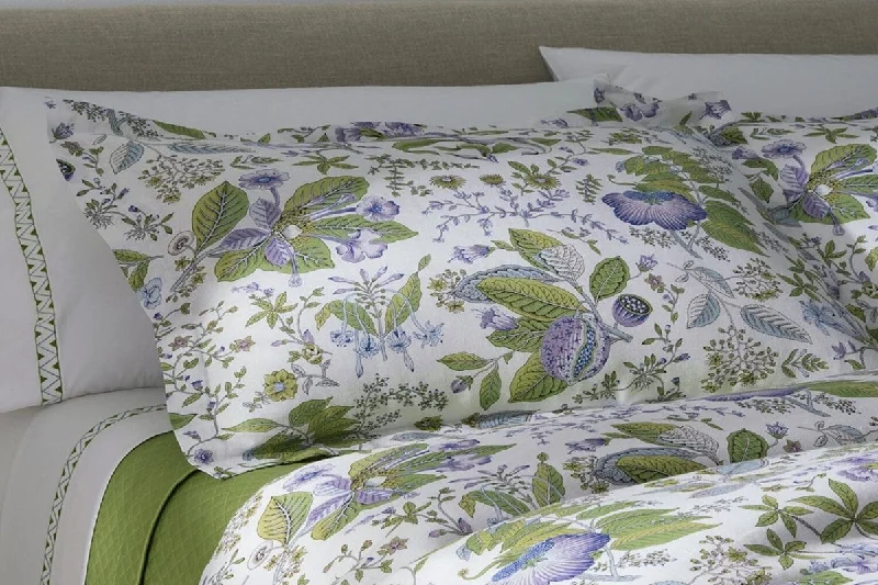 Floral - printed duvet covers for a romantic and feminine touchPomegranate Linen Bedding in Lilac | Matouk Schumacher