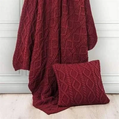 Wool blankets with natural warmth and insulationRed Cable Knit Throw Blanket