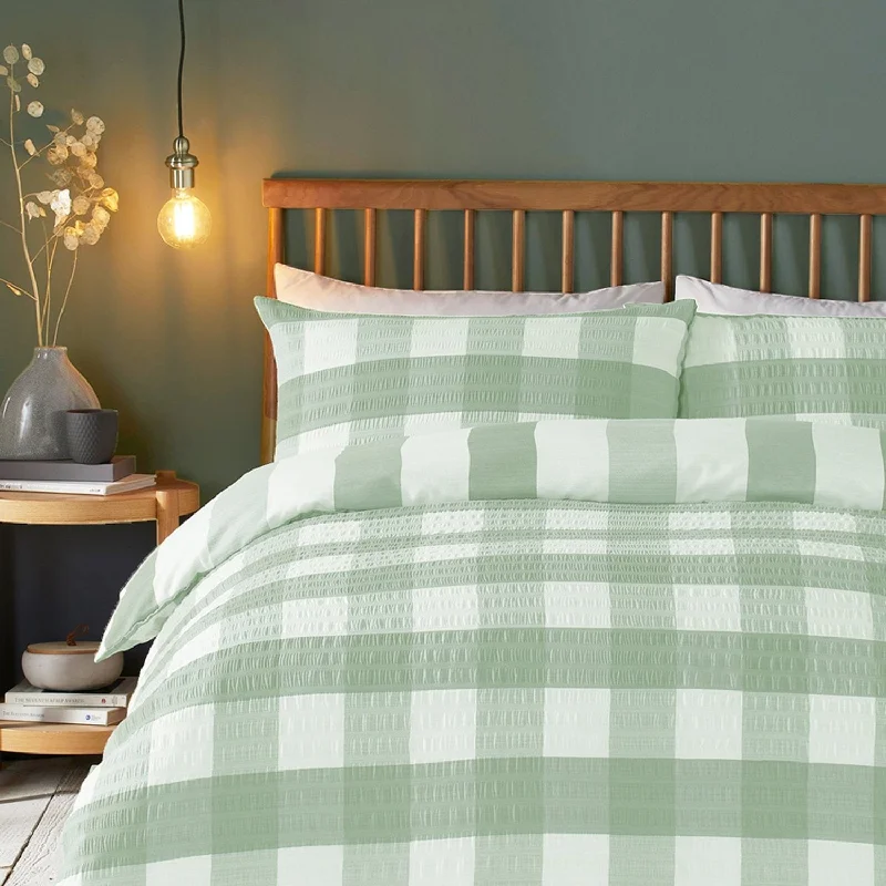 Boho - style duvet covers with vibrant colors and ethnic patternsGingham Green Seersucker Duvet Set