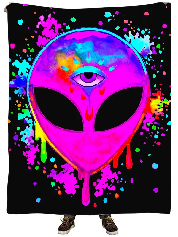 Synthetic fiber blend blankets for a budget - friendly choiceSplatter Alien Pink Plush Blanket