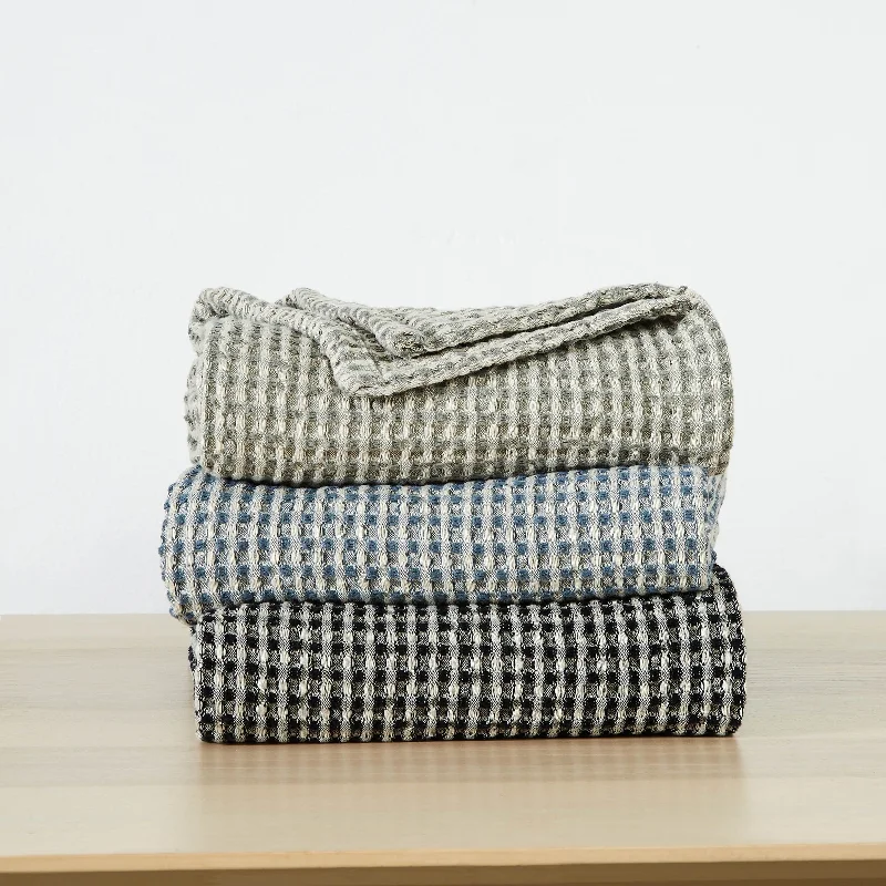 Linen blankets with a rustic and textured lookTama Cotton Waffle Blankets and Throws