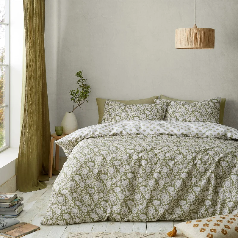 Thermal - regulating duvet covers to keep you warm in winter and cool in summerPineapple Elephant Tangier Floral Olive Green Duvet Set