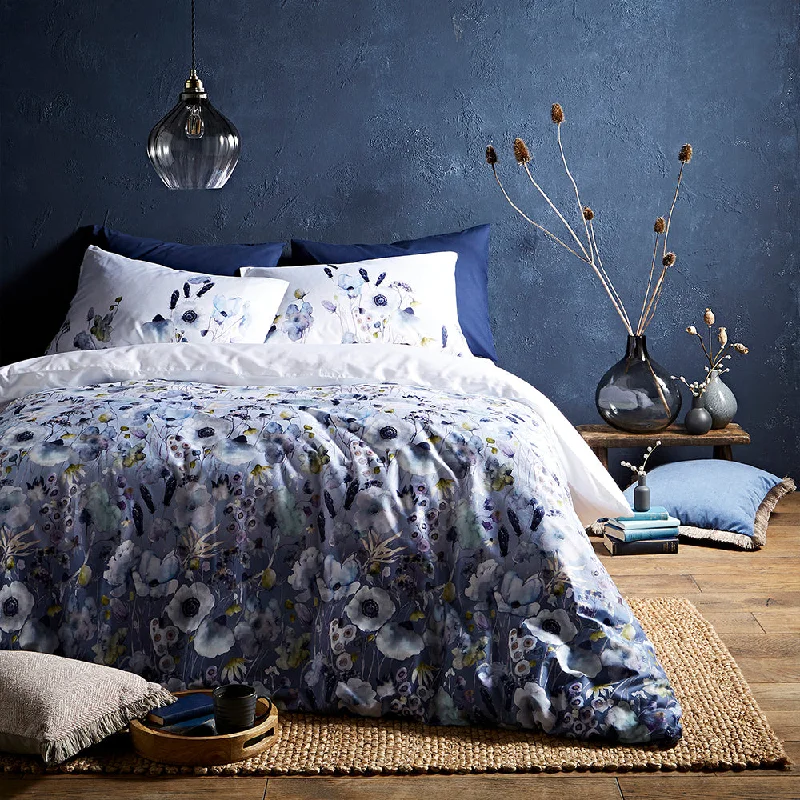 Thermal - regulating duvet covers to keep you warm in winter and cool in summerVoyage Hibbertia Blue Cotton Duvet Set