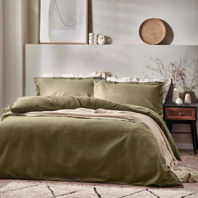 Allergy - friendly duvet covers for bedrooms with sensitive air qualityWaffle Textured Cotton Olive Duvet Cover Set