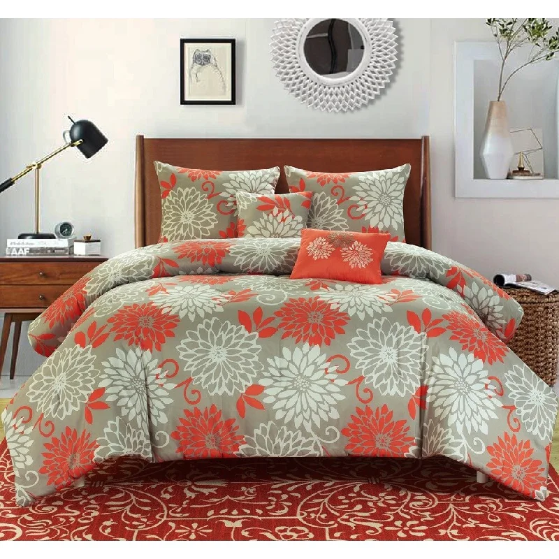 King - size comforters to fit large king - sized beds perfectlyChandler Printed Reversible 5-piece Comforter Set