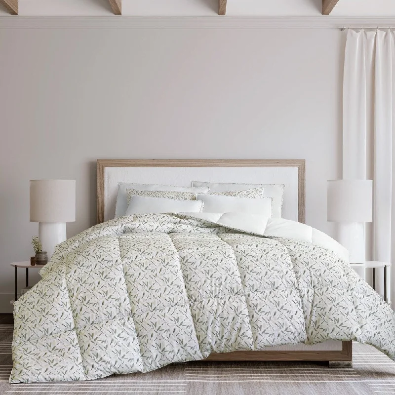 Silk - filled comforters for a luxurious and smooth touchJennifer Adams® Willow Pattern Comforter