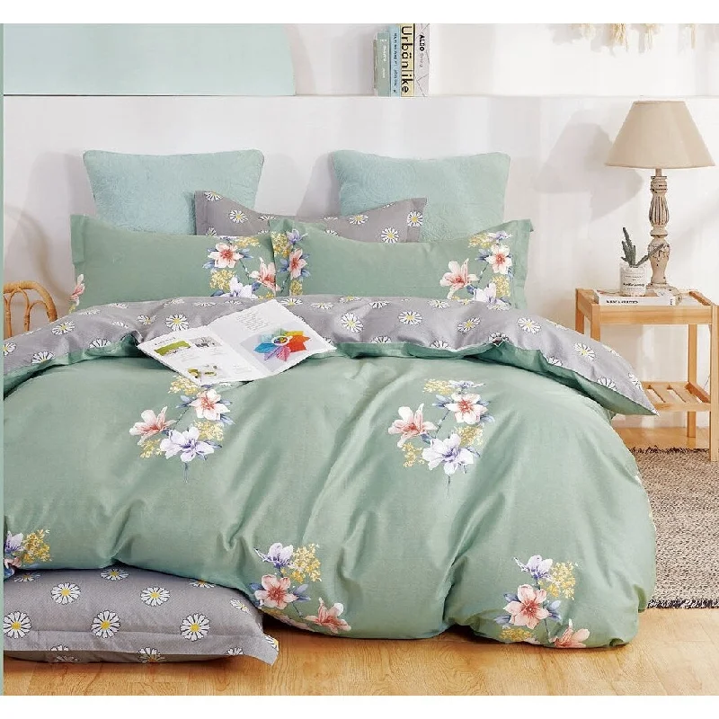 Latex - filled comforters with a bouncy texture and good supportKaufmann 100% Cotton Lily Reversible Comforter Set Green