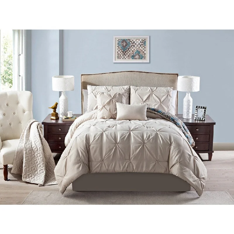 Down - filled comforters for supreme warmth and lightnessPlano Full/ Queen 6-Piece Comforter Set