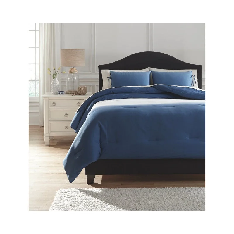 Queen - size comforters for standard queen - sized mattressesSignature Design by Ashley Aracely Blue/ White 3-piece Comforter Set