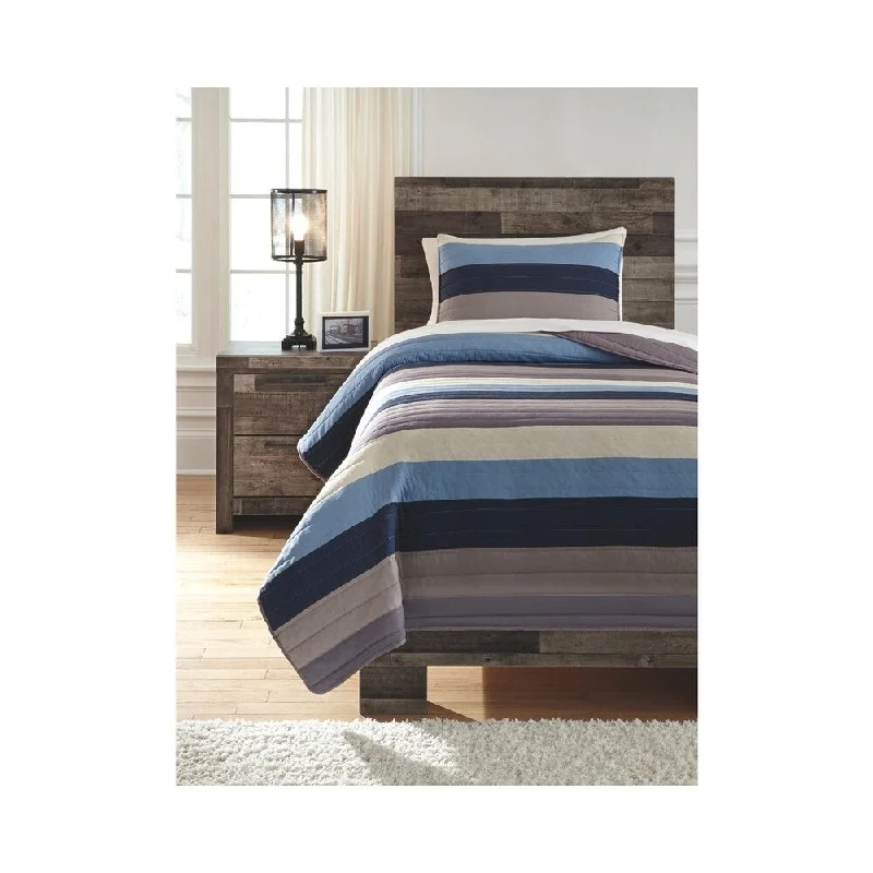 Latex - filled comforters with a bouncy texture and good supportSignature Design by Ashley Winifred Comforter Set