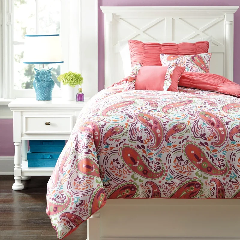 Cotton - filled comforters for a breathable and natural sleep experienceSignature Designs by Ashley Crinkle Pleat Pink Comforter